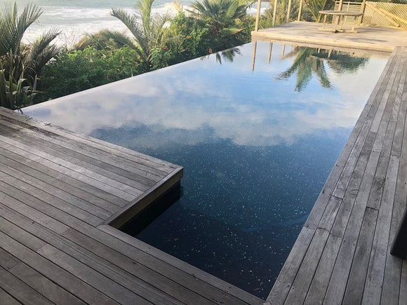 <p>Infinity edge pool</p>